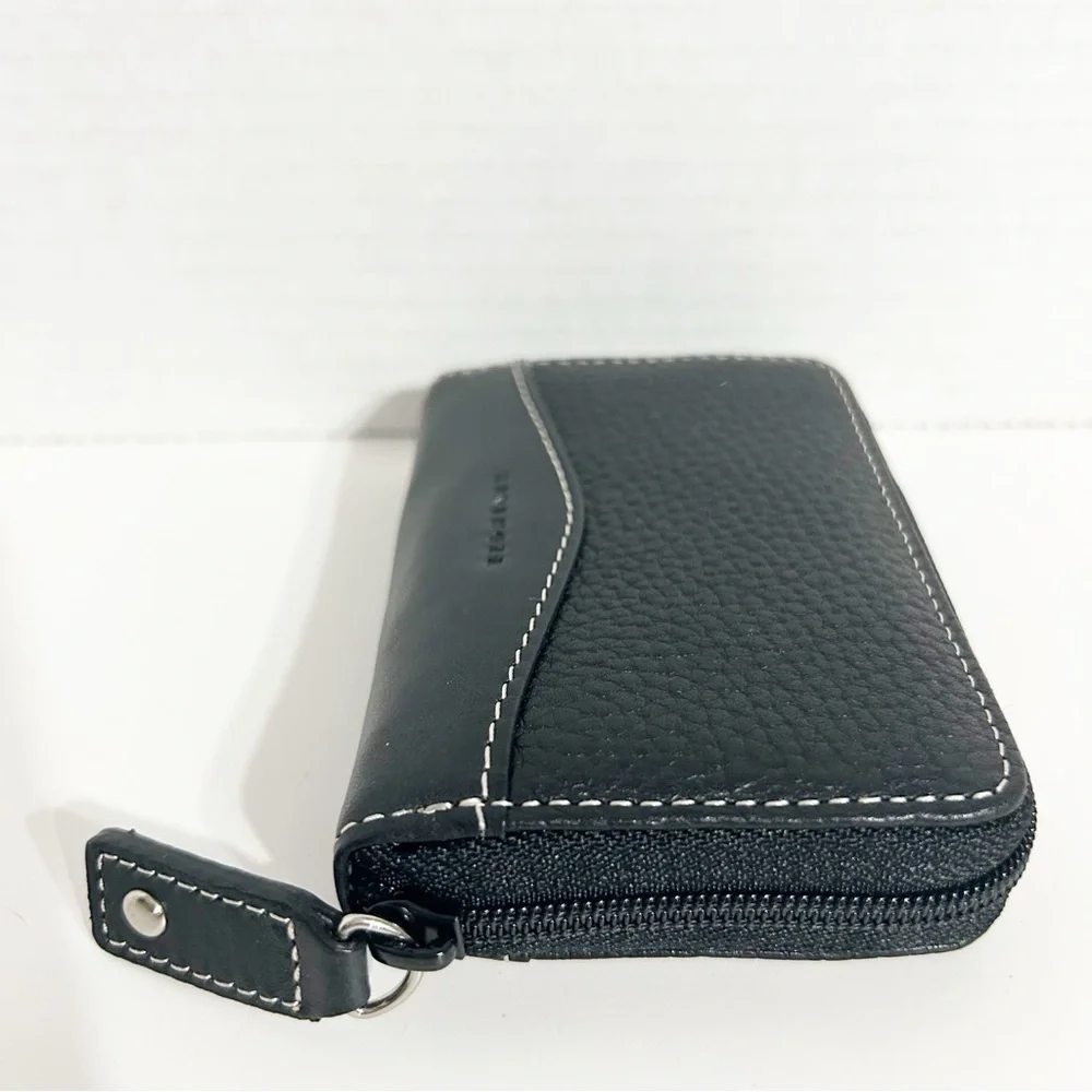 Levenger Zip Closure Compact Black Full-Grain Pebbled Leather Card Wallet Lined